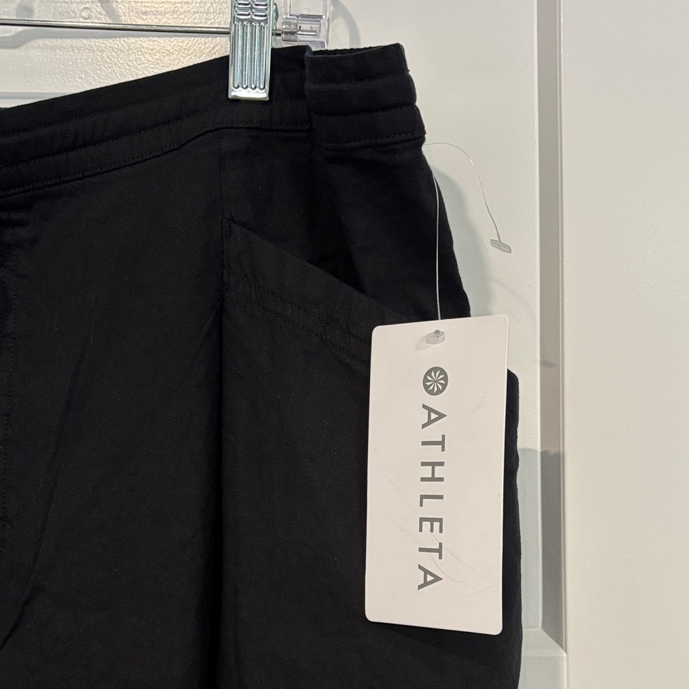 Athleta Paradise Straight Leg Cargo Pants in Black NWT - Picture 4 of 9
